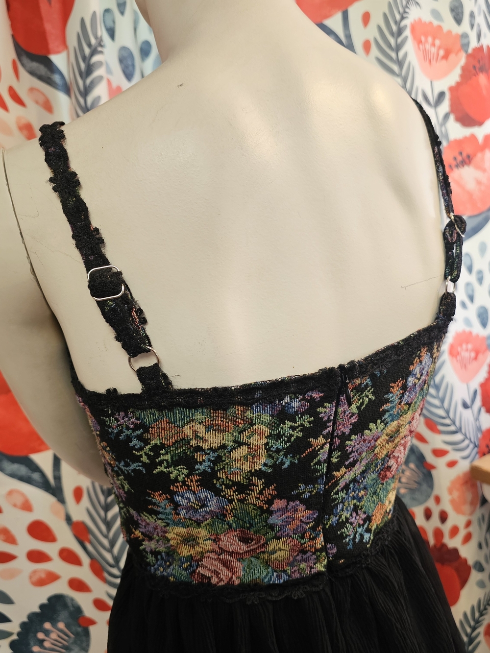 Floral Embroidered Lace-Up Black Dress - Picture 4 of 6
